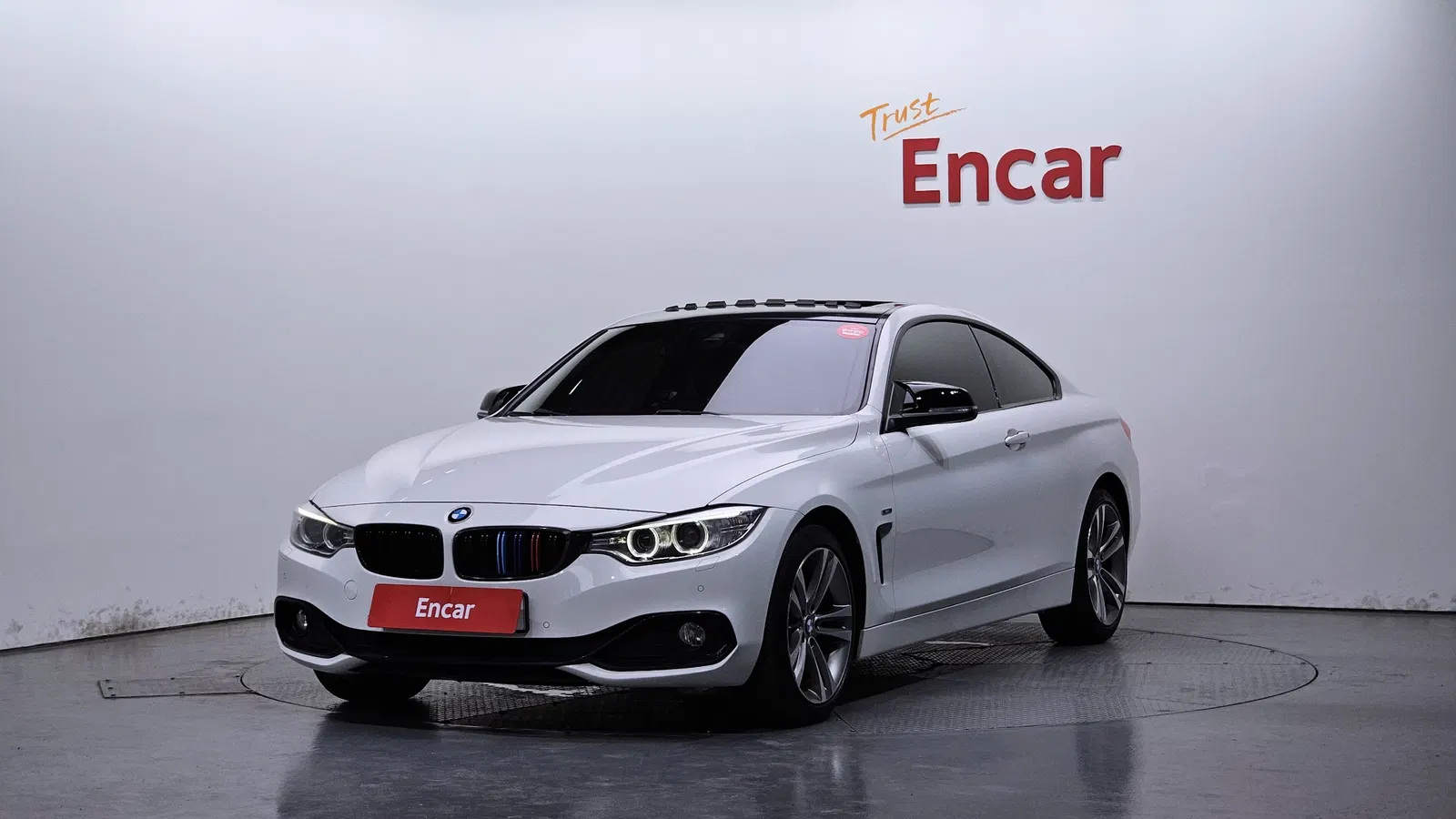 BMW Série 4 (F32) 420d xDrive Sport Coupé 2015 — photo 1 sur 20