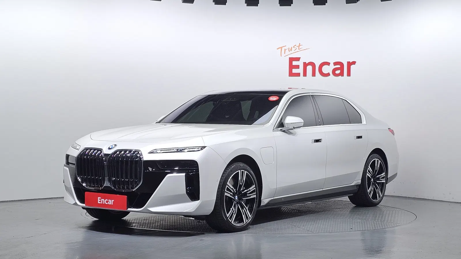 BMW Série 7 (G70) 750e xDrive M Sport 2026 — photo 1 sur 20