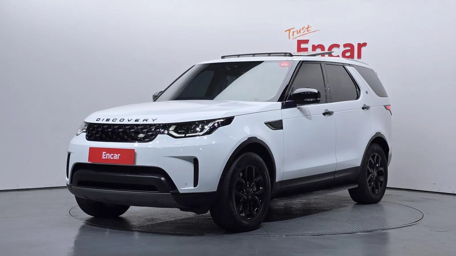 Land Rover Discovery 5 3.0 SD6 SE 2019 — photo 1 sur 40
