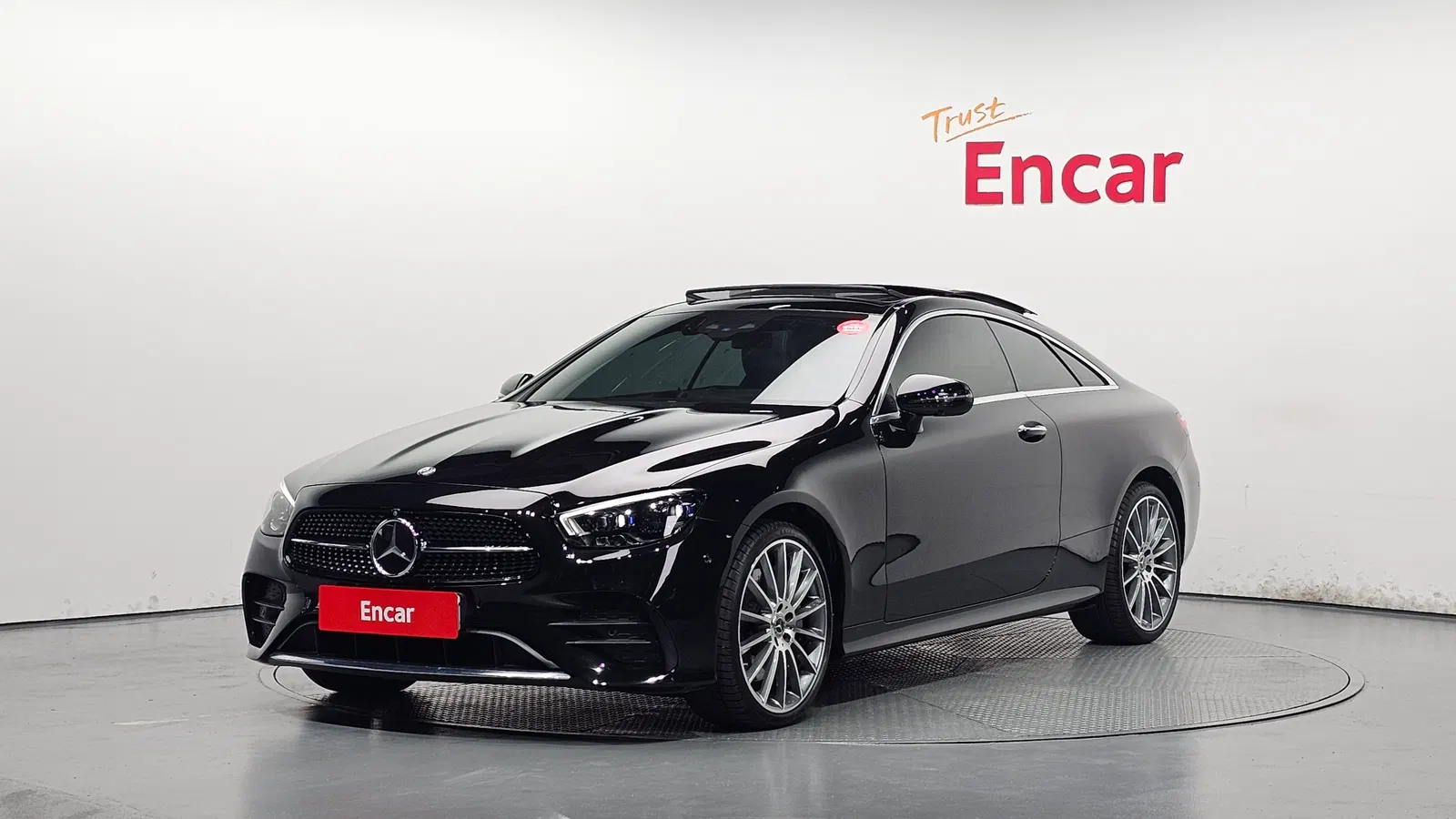 Mercedes-Benz Classe E E450 4MATIC Coupé (W213) 2021 — photo 1 sur 35