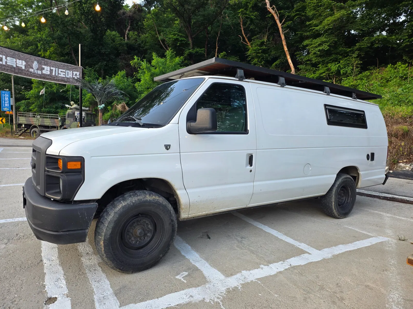 Ford E-Series E-350 2011 — photo 1 sur 26