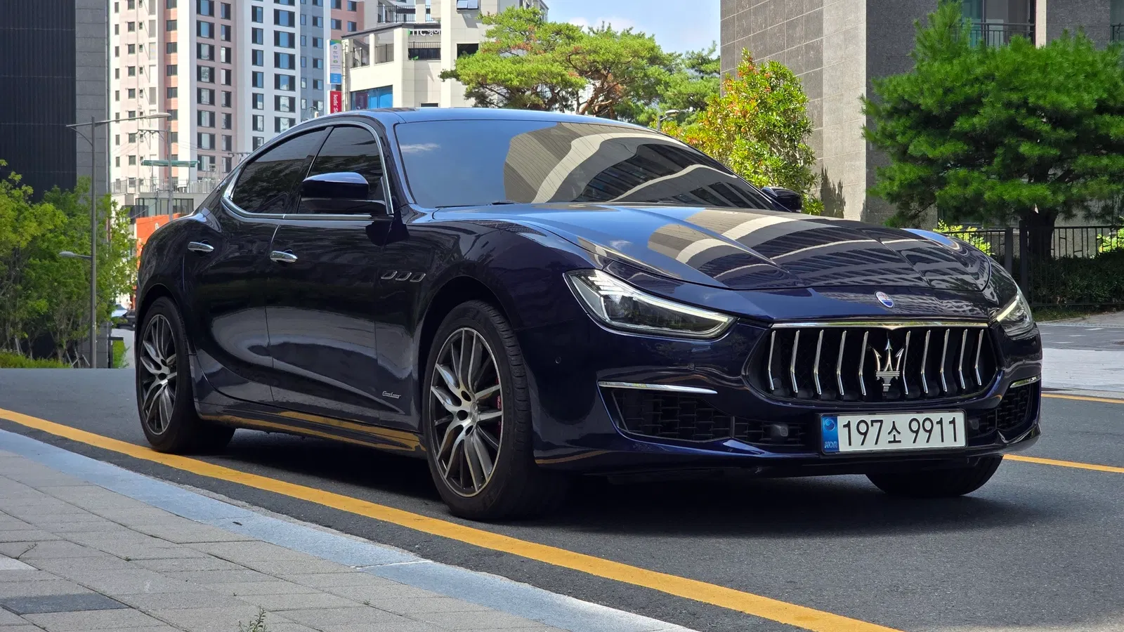 Maserati Ghibli 3.0 Diesel GranLusso 2018 — photo 1 sur 23