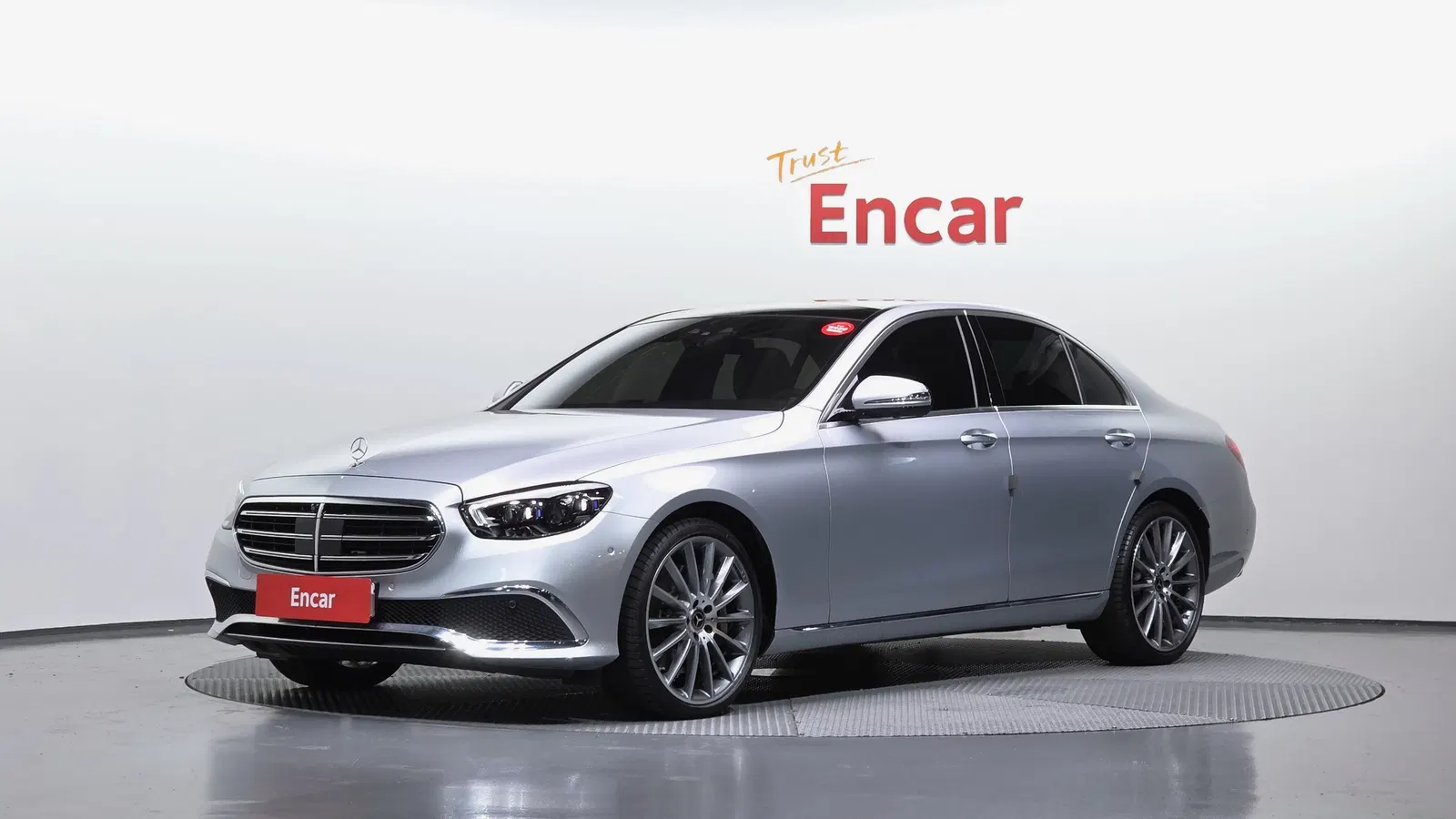 Mercedes-Benz Classe E E450 4MATIC Exclusive (W213) 2023 — photo 1 sur 40