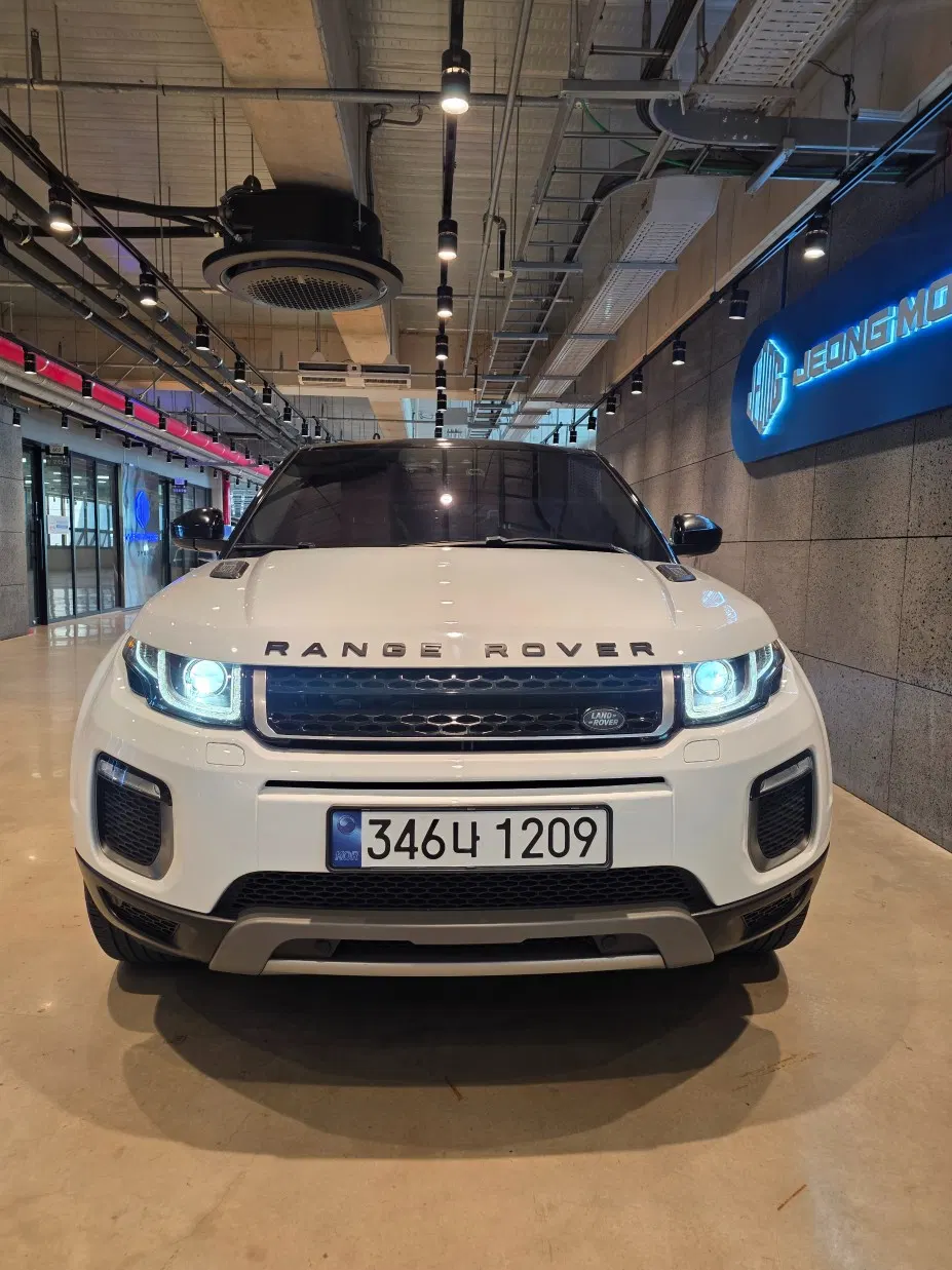 Land Rover Range Rover Evoque 2.0 TD4 SE 2016 — photo 1 sur 25