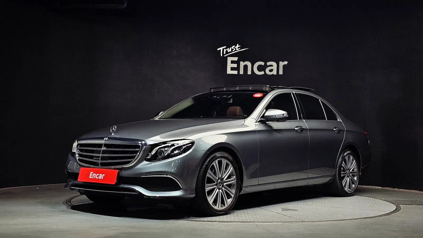 Mercedes-Benz Classe E E450 4MATIC Exclusive (W213) 2020 — photo 1 sur 30