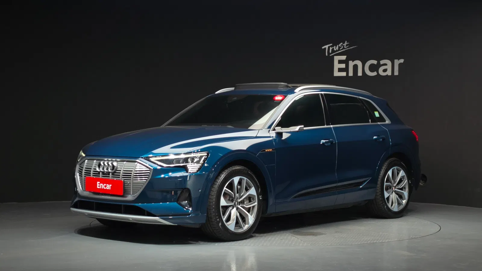 Audi e-tron 55 Quattro 2020 — photo 1 sur 34