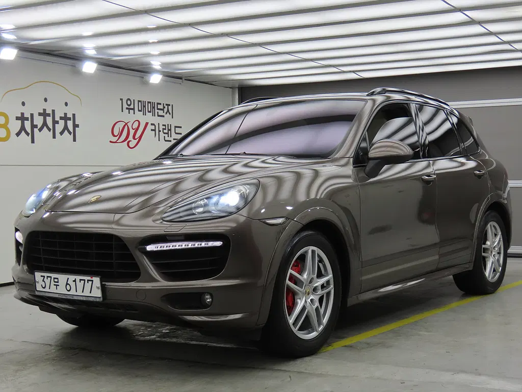 Porsche Cayenne 4.8 GTS 2013 — photo 1 sur 26