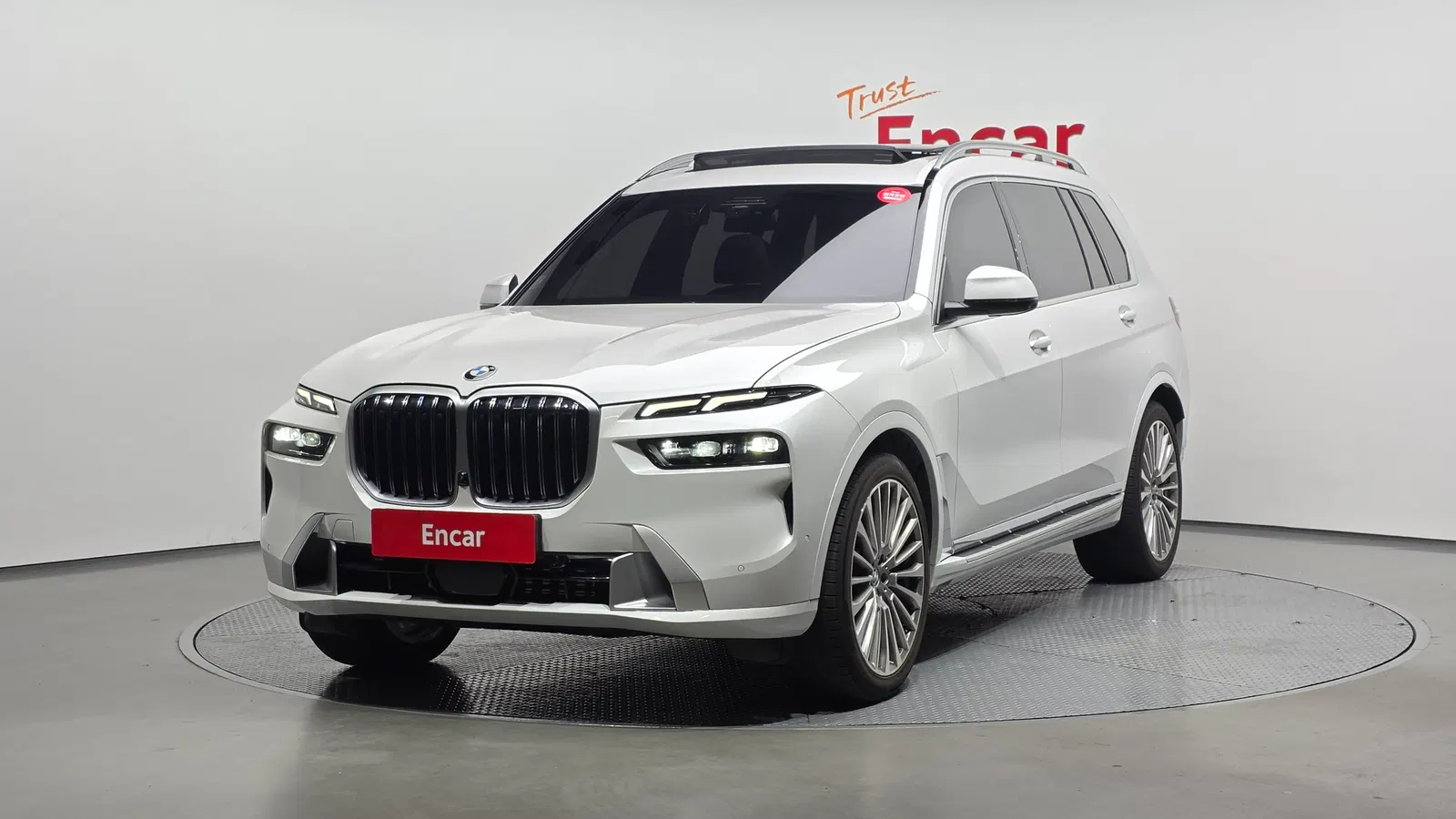 BMW X7 (G07) xDrive 40i Design Pure Excellence 6 places 2024 — photo 1 sur 42