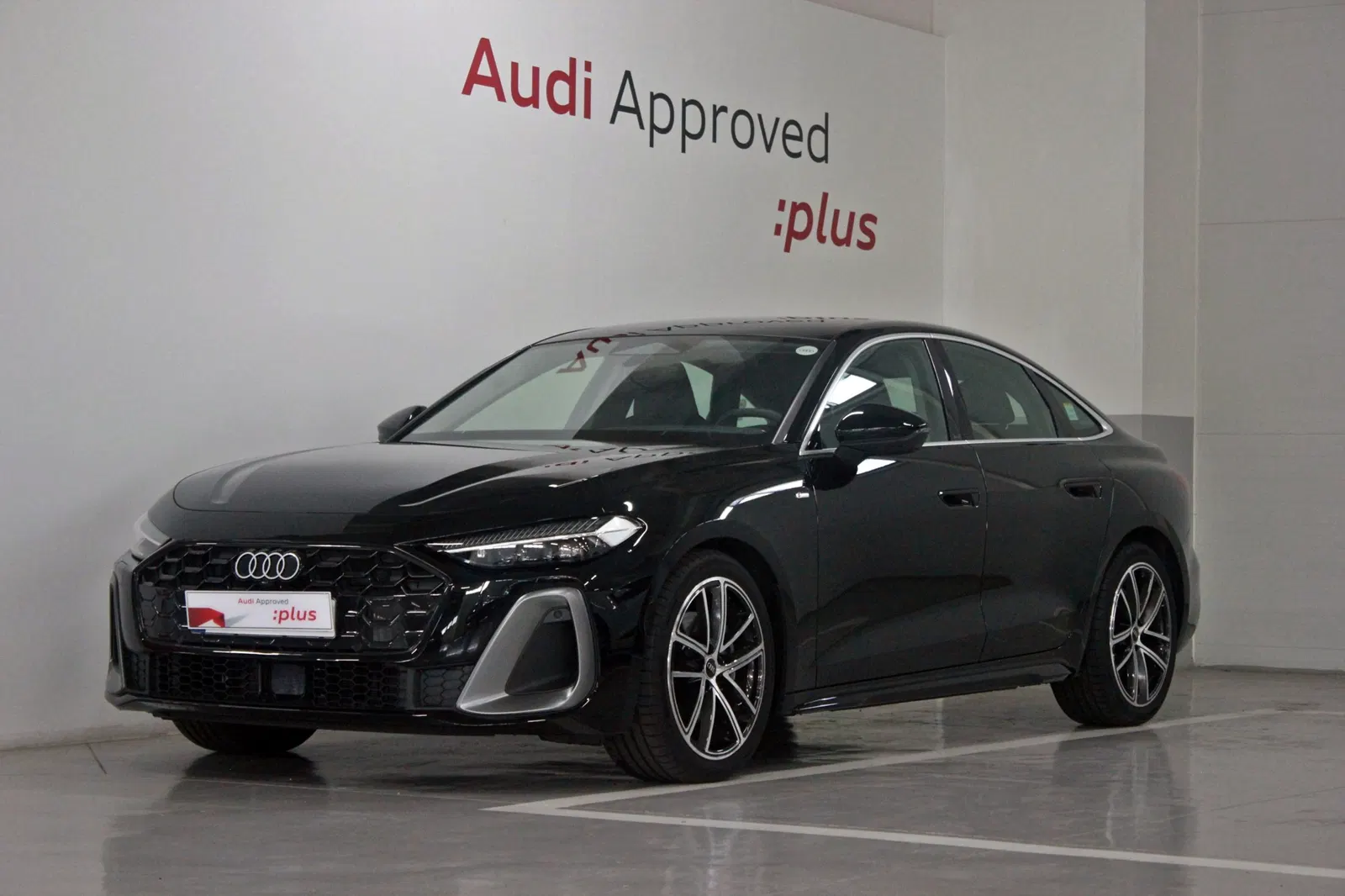 Audi A5 (B10) 40 TFSI Quattro S Line 2025 — photo 1 sur 26