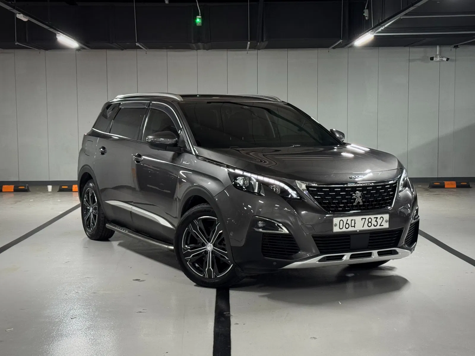 Peugeot 5008 2e génération 1.6 BlueHDi Allure 2019 — photo 1 sur 26