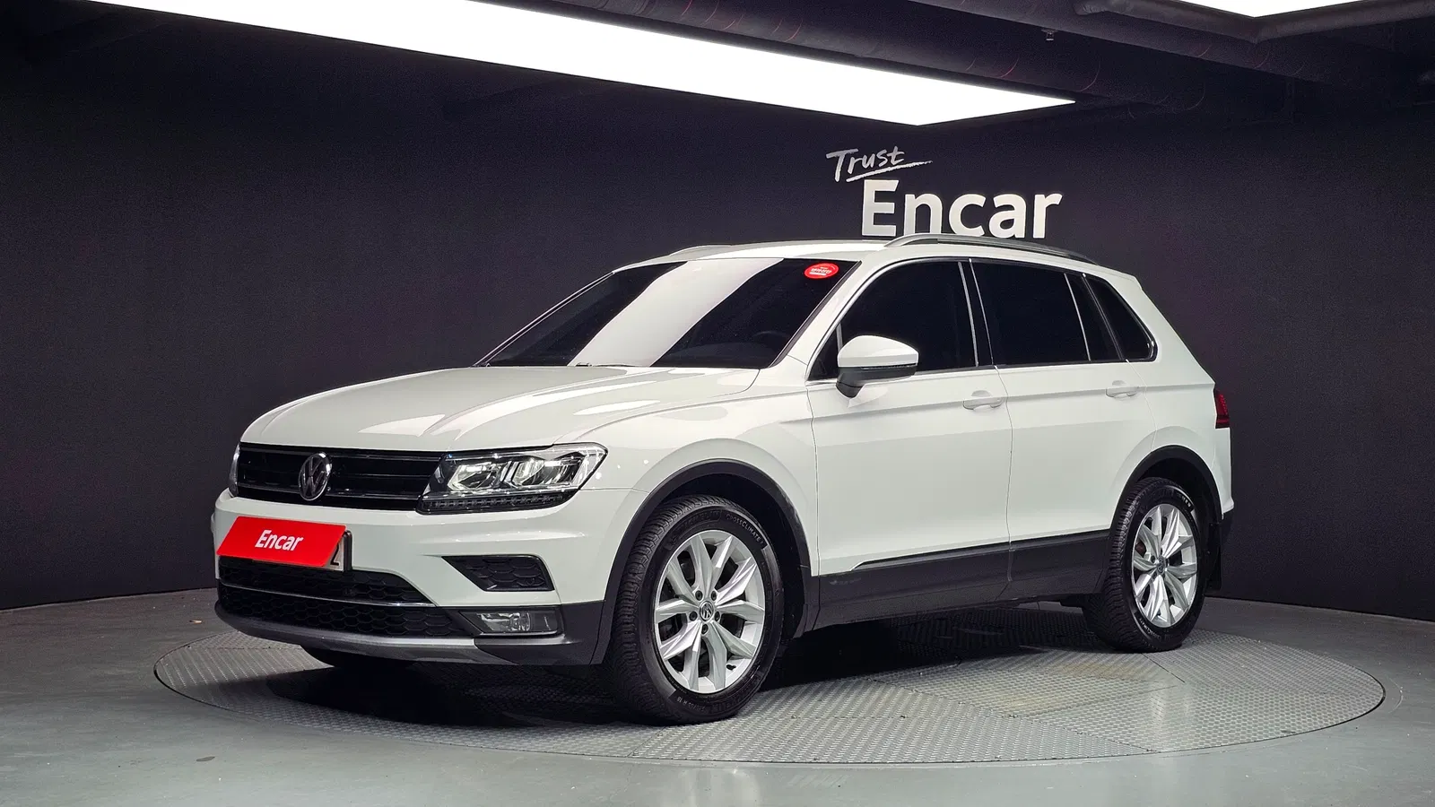 Volkswagen Tiguan 2e génération 2.0 TDI Premium 2020 — photo 1 sur 20