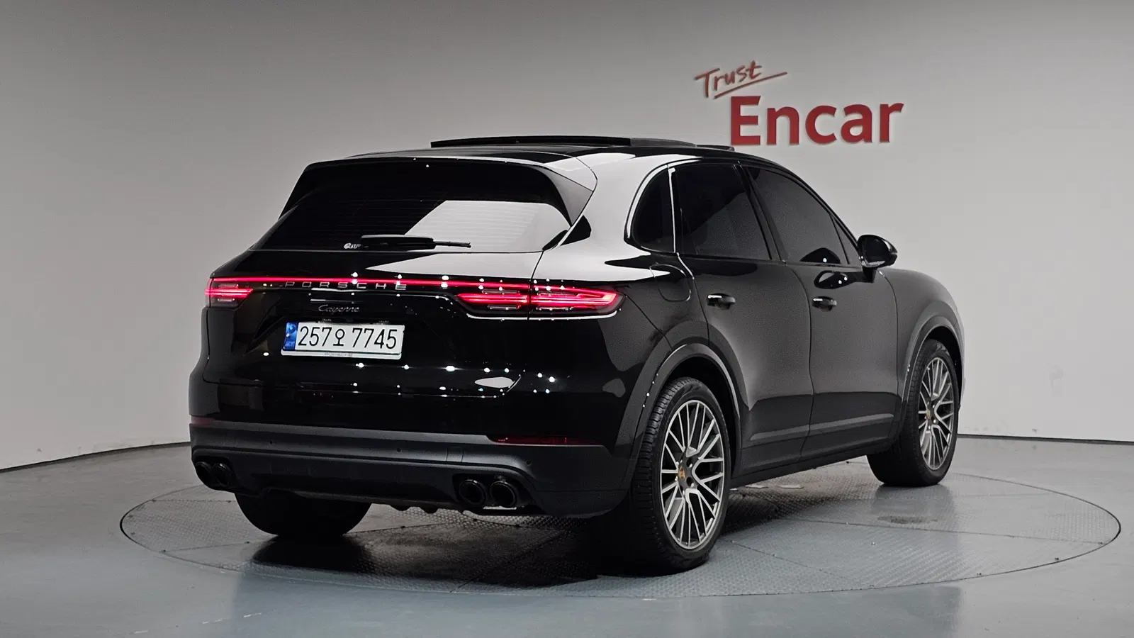 Porsche Cayenne (PO536) 3.0 Platinum Edition 2023 — photo 1 sur 37