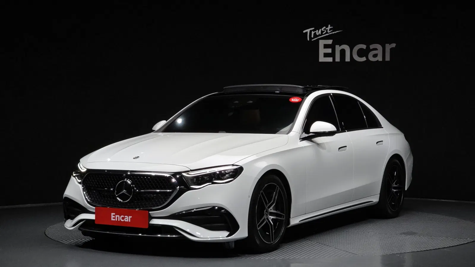 Mercedes-Benz Classe E AMG Line · E300 4MATIC (W214) 2025 — photo 1 sur 40