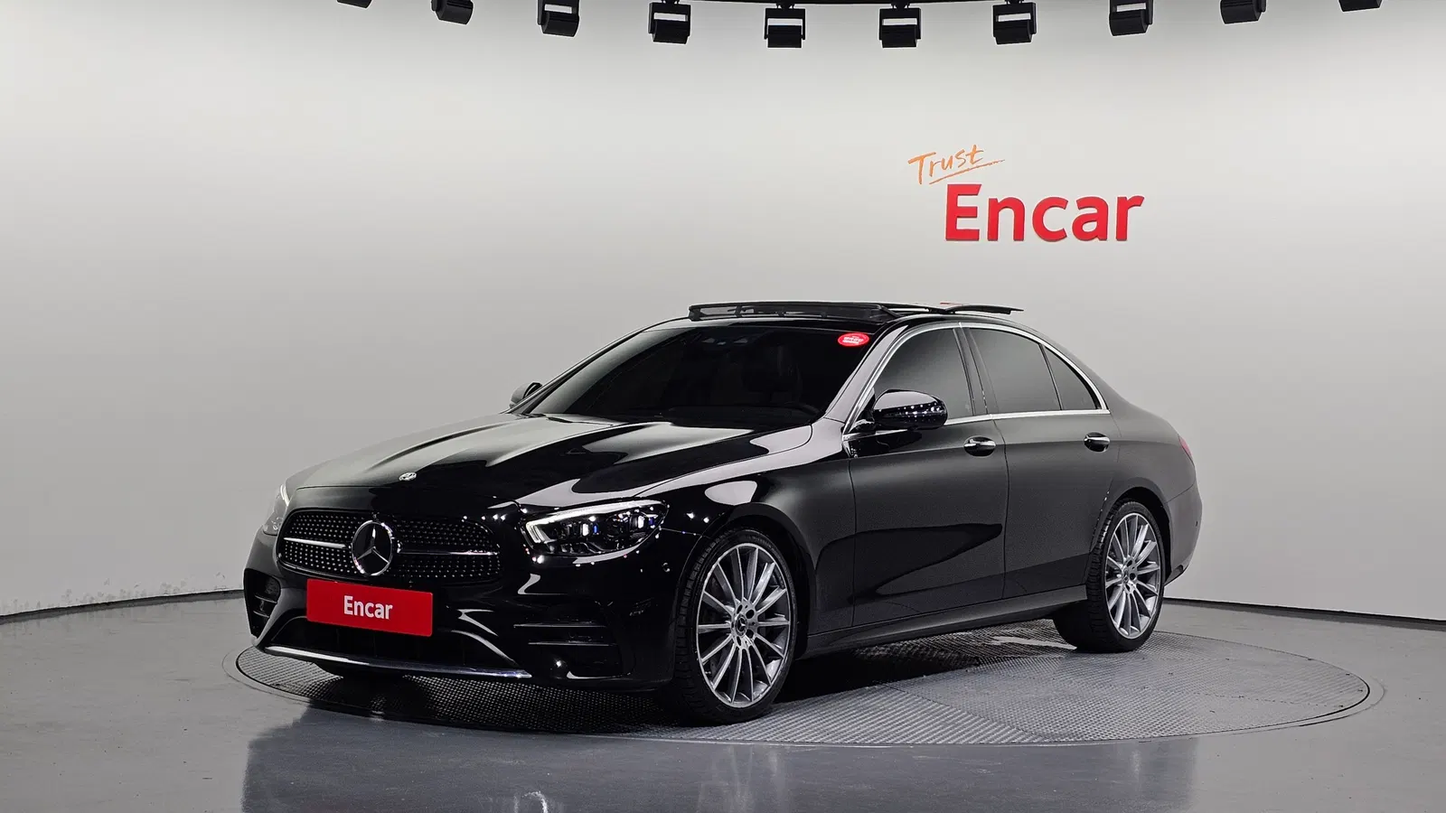 Mercedes-Benz Classe E AMG Line · E350 4MATIC (W213) 2022 — photo 1 sur 36