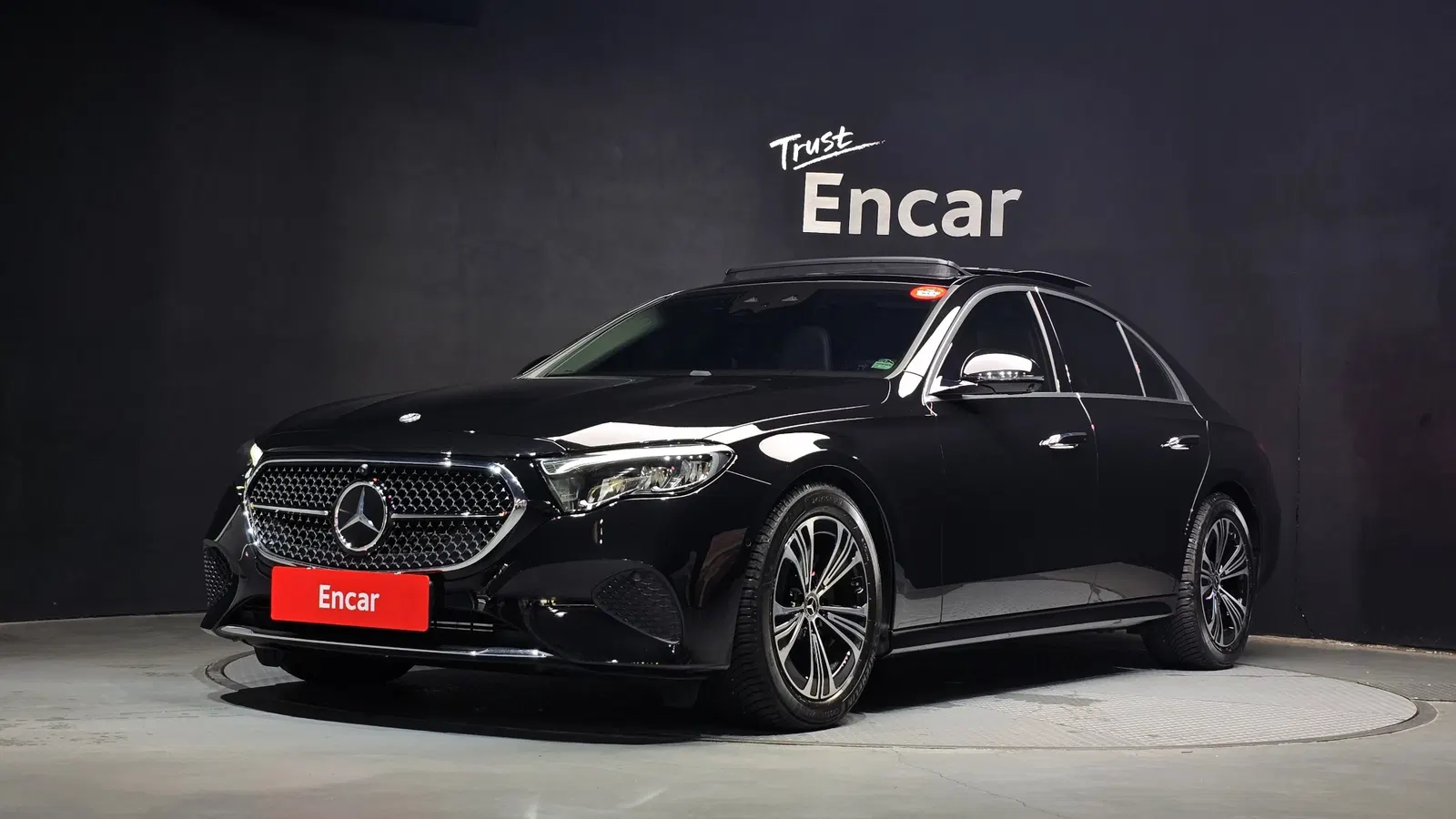 Mercedes-Benz Classe E E200 Avantgarde (W214) 2025 — photo 1 sur 30