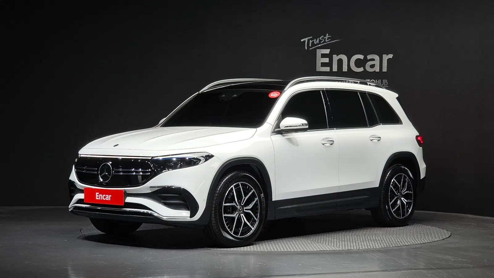 Mercedes-Benz EQB AMG Line · EQB300 4MATIC (X243) 2024 — photo 1 sur 20