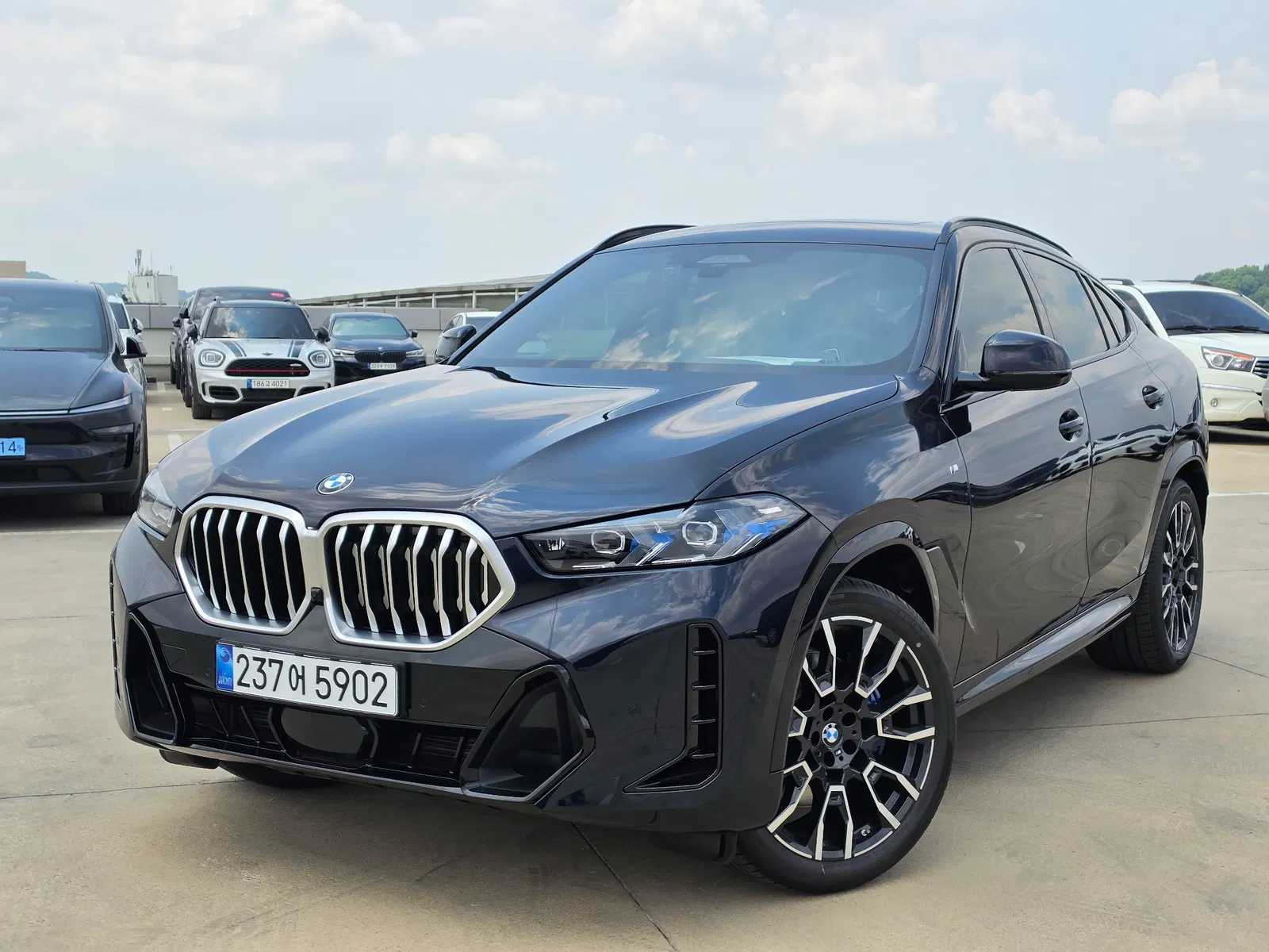 BMW X6 (G06) xDrive40i M Sport 2026 — photo 1 sur 18
