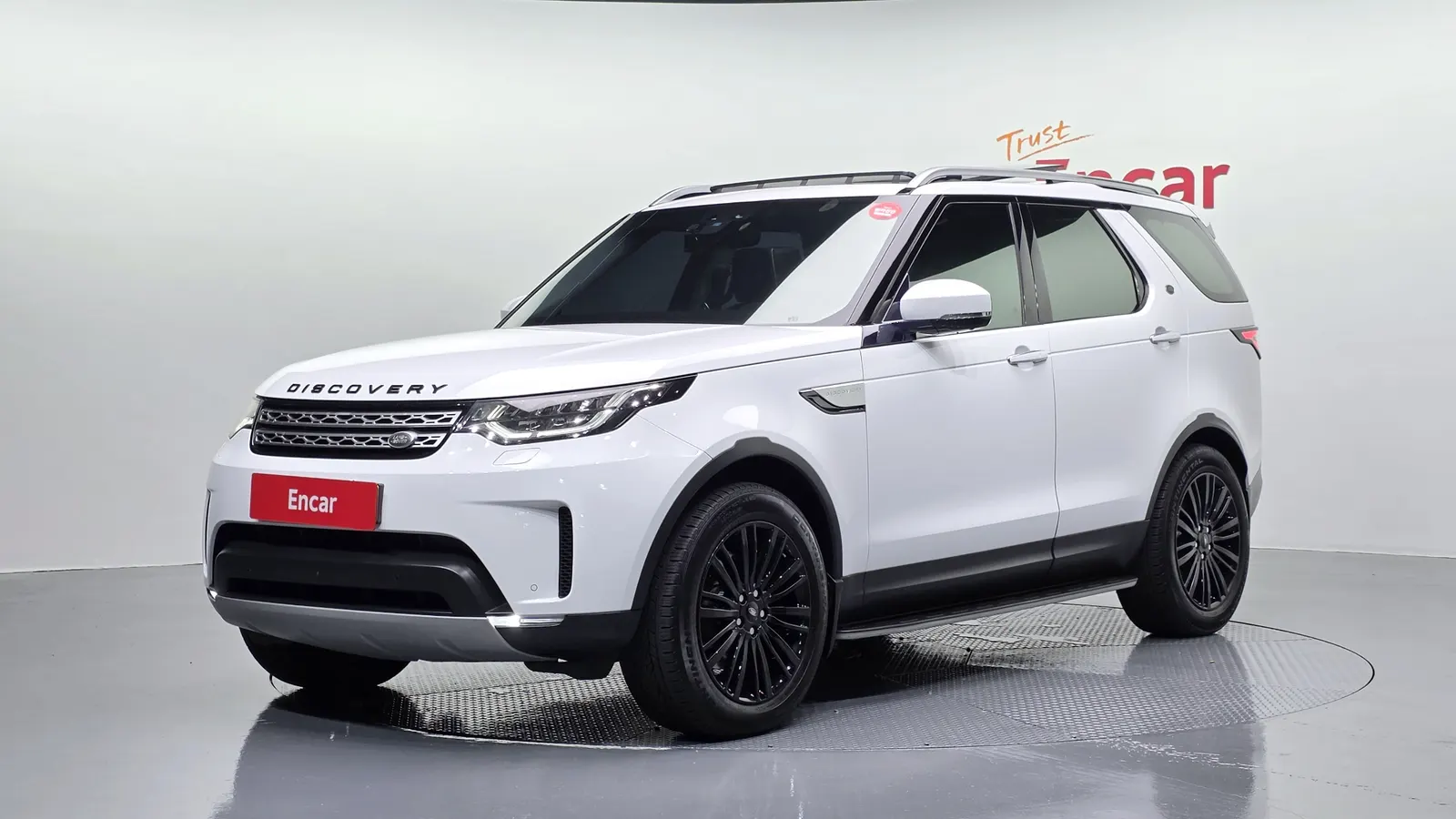 Land Rover Discovery 5 3.0 TD6 HSE Luxury 2017 — photo 1 sur 20