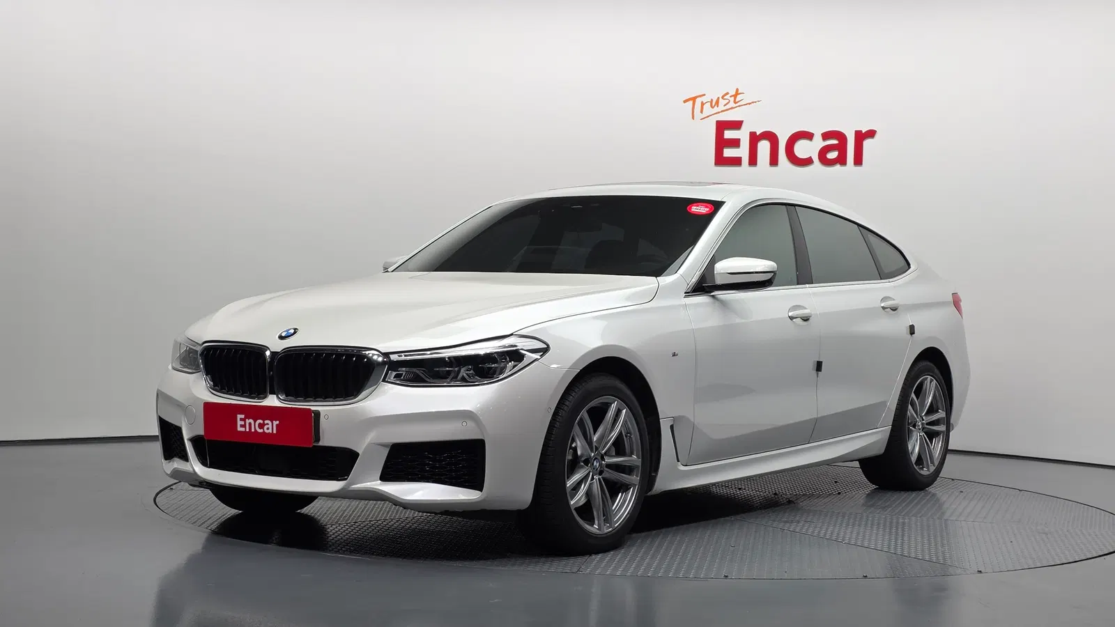 BMW Série 6 GT (G32) 620d xDrive M Sport 2020 — photo 1 sur 36
