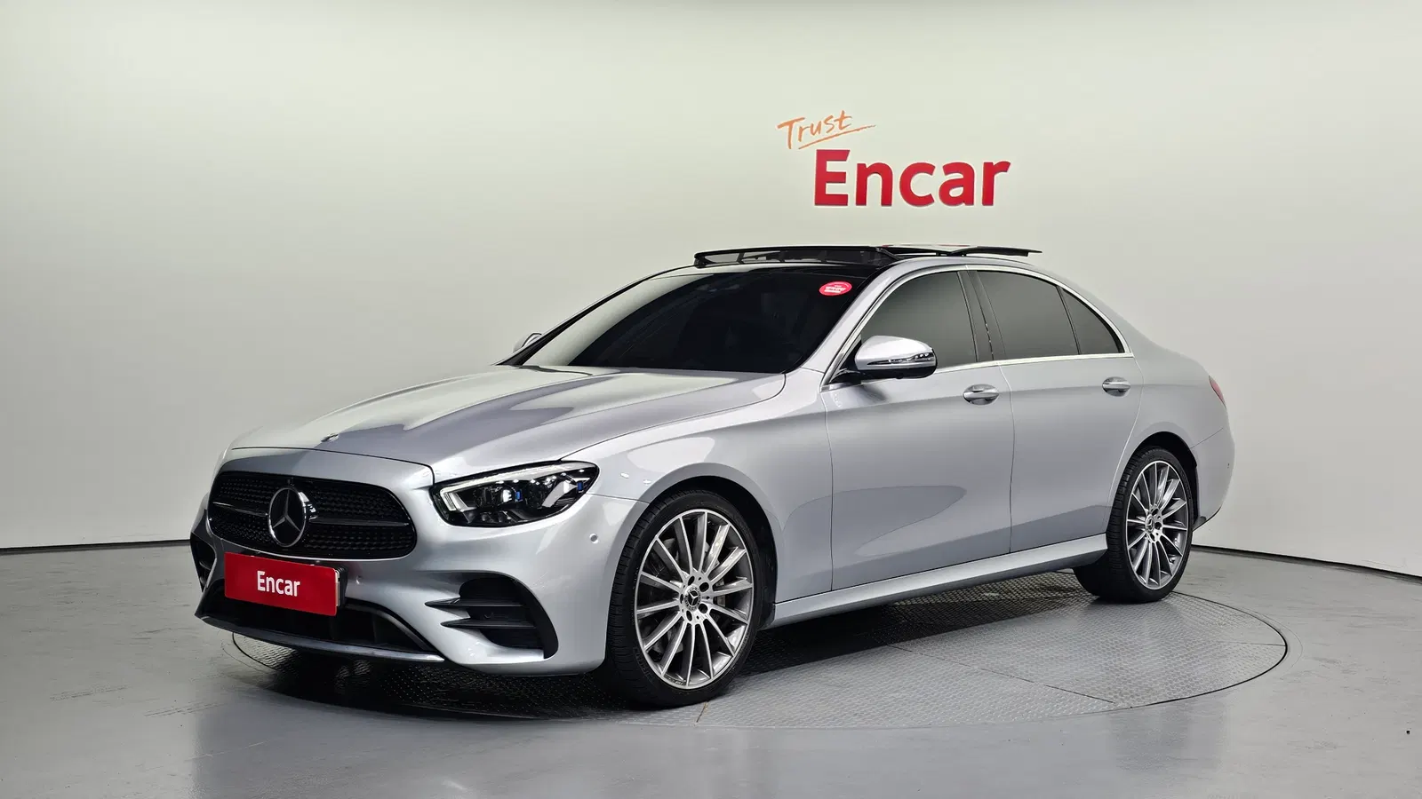 Mercedes-Benz Classe E AMG Line · E350 4MATIC (W213) 2022 — photo 1 sur 33