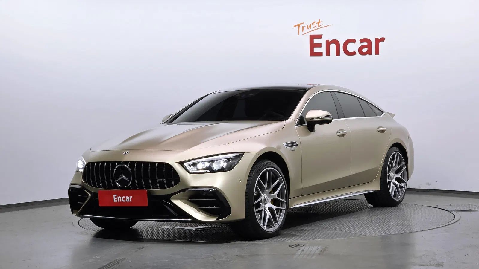 Mercedes-AMG AMG GT 4 portes 43 4MATIC+ Dynamic Golden Daylight 2023 — photo 1 sur 20