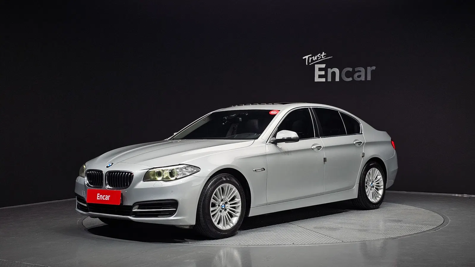 BMW Série 5 (F10) 520d xDrive 2015 — photo 1 sur 20