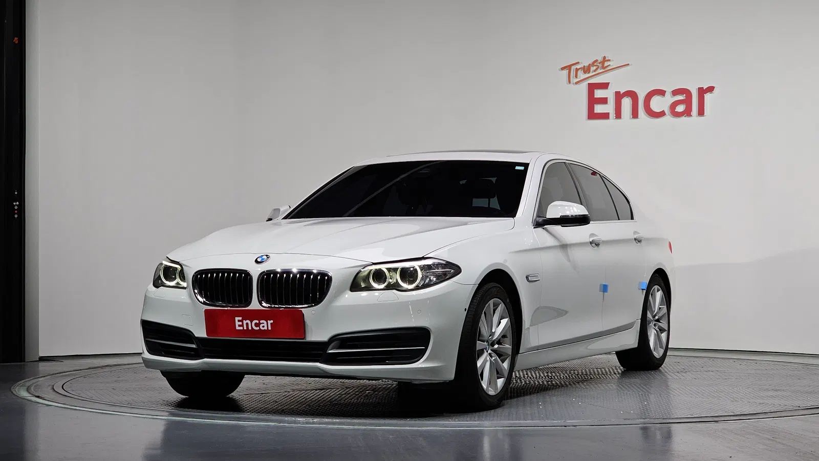BMW Série 5 (F10) 528i 2015 — photo 1 sur 20