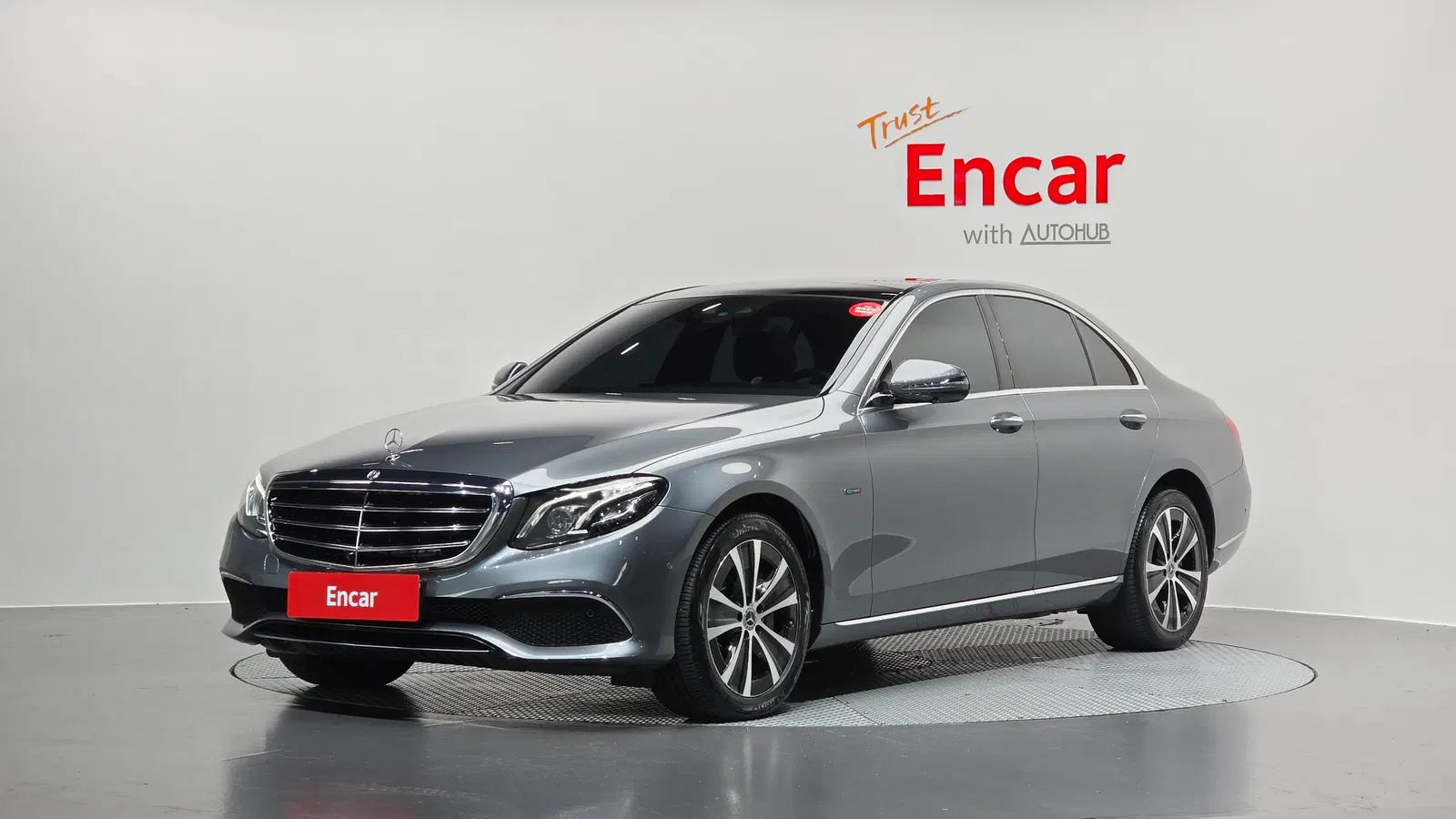 Mercedes-Benz Classe E E300e Exclusive (W213) 2019 — photo 1 sur 31