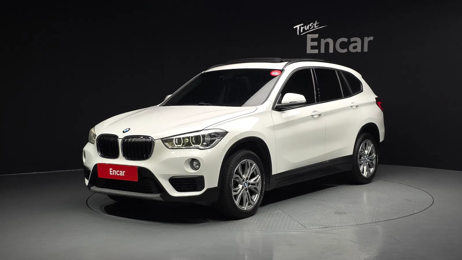 BMW X1 (F48) xDrive 18d Joy 2018 — photo 1 sur 39