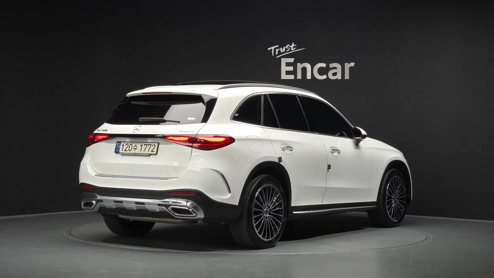 Mercedes-Benz GLC AMG Line · GLC300 4MATIC (X254) 2024 — photo 1 sur 33