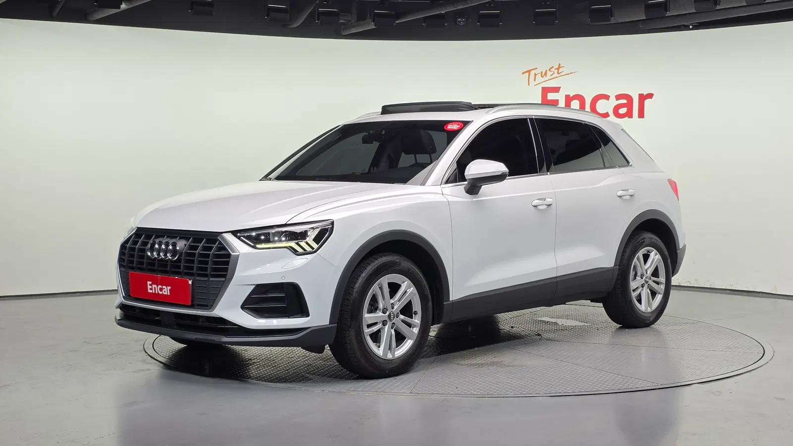 Audi Q3 (F3) 35 TDI 2020 — photo 1 sur 20