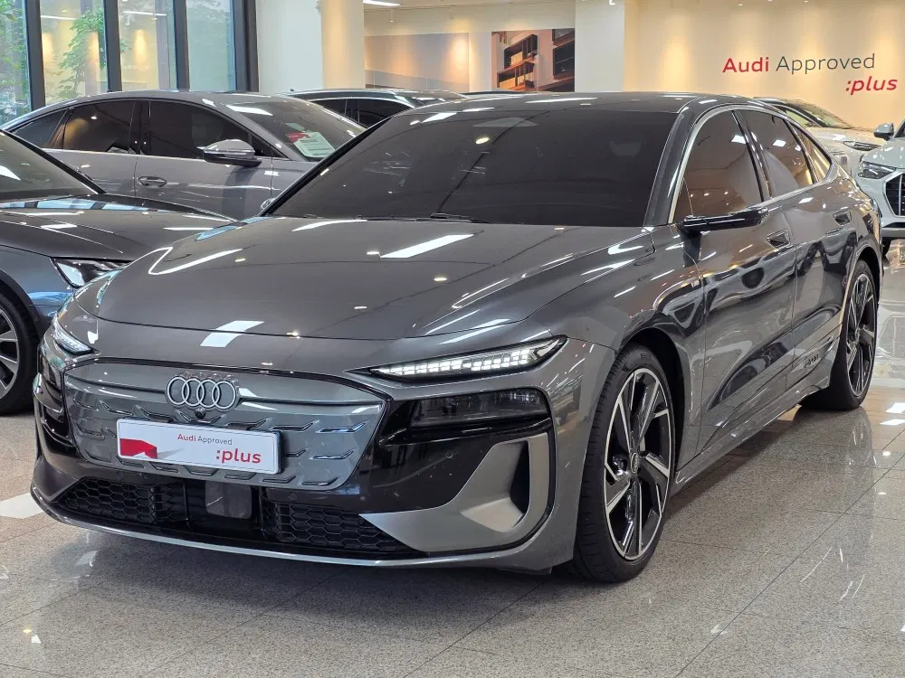Audi A6 e-tron Performance S Line 2025 — photo 1 sur 25