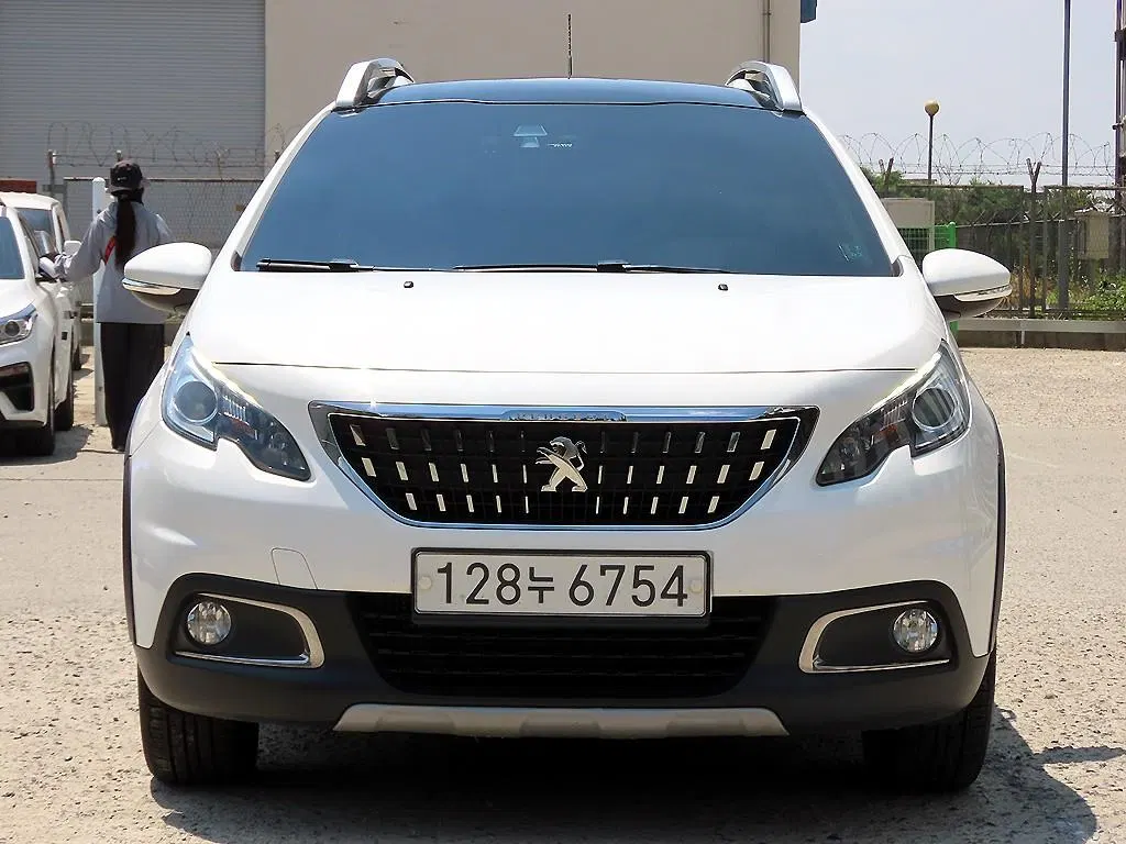Peugeot 2008 1.5 BlueHDi Allure 2019 — photo 1 sur 25