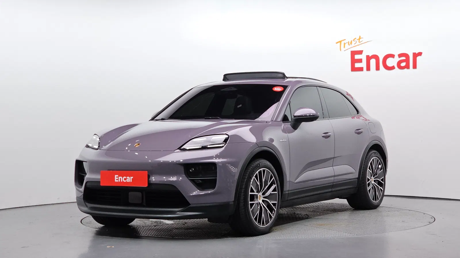 Porsche Macan EV Base 4 2025 — photo 1 sur 26