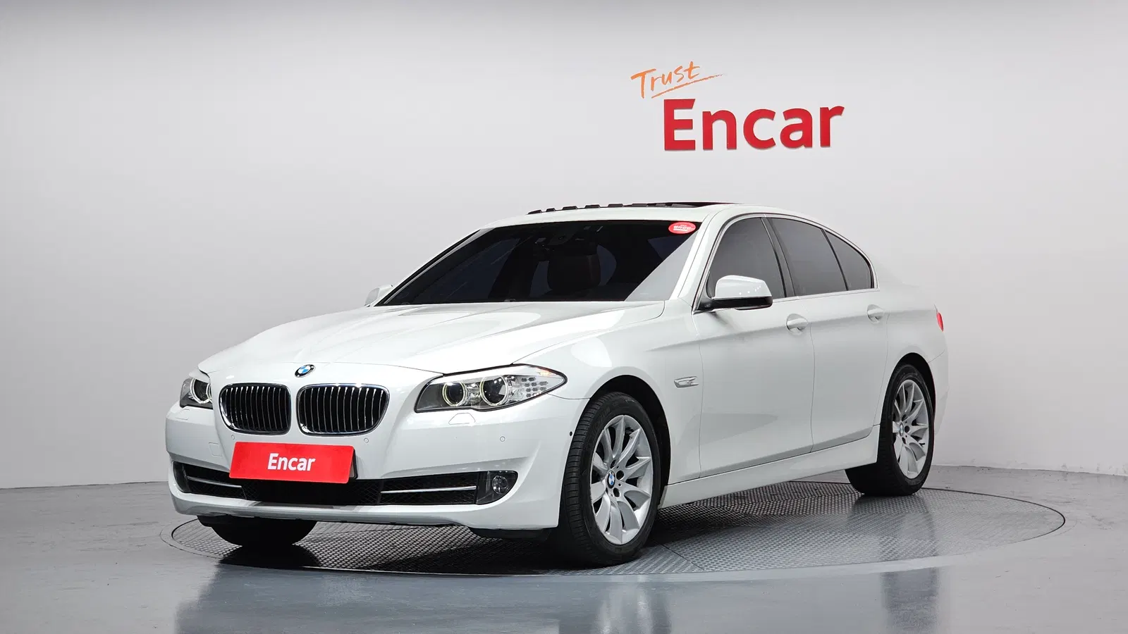 BMW Série 5 (F10) 528i 2012 — photo 1 sur 26