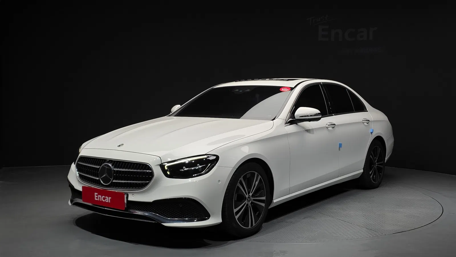 Mercedes-Benz Classe E E250 Avantgarde (W213) 2022 — photo 1 sur 33