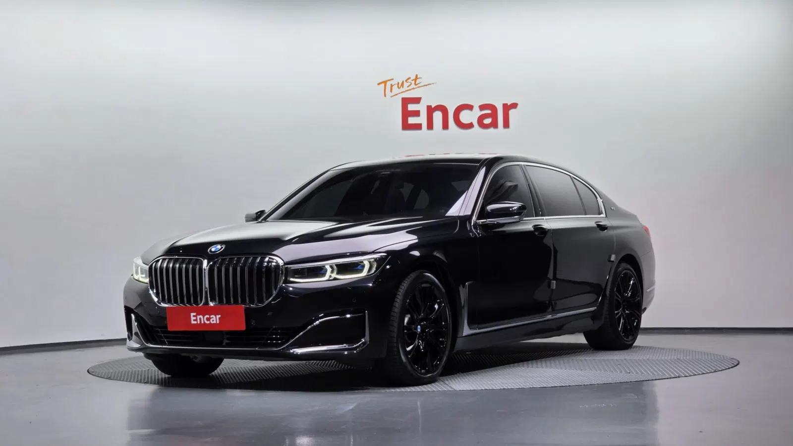 BMW Série 7 (G11) M760Li xDrive V12 Excellence 2020 — photo 1 sur 20