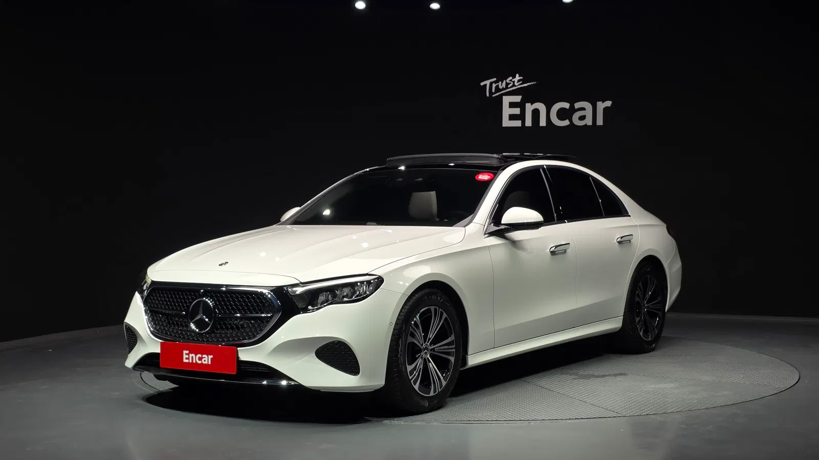 Mercedes-Benz Classe E E200 Avantgarde (W214) 2025 — photo 1 sur 20