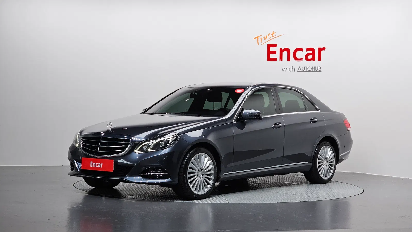 Mercedes-Benz Classe E E300 Avantgarde (W212) 2016 — photo 1 sur 20