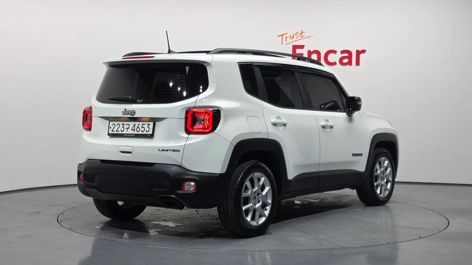 Jeep Renegade 2.4 Limited 2021 — photo 1 sur 31