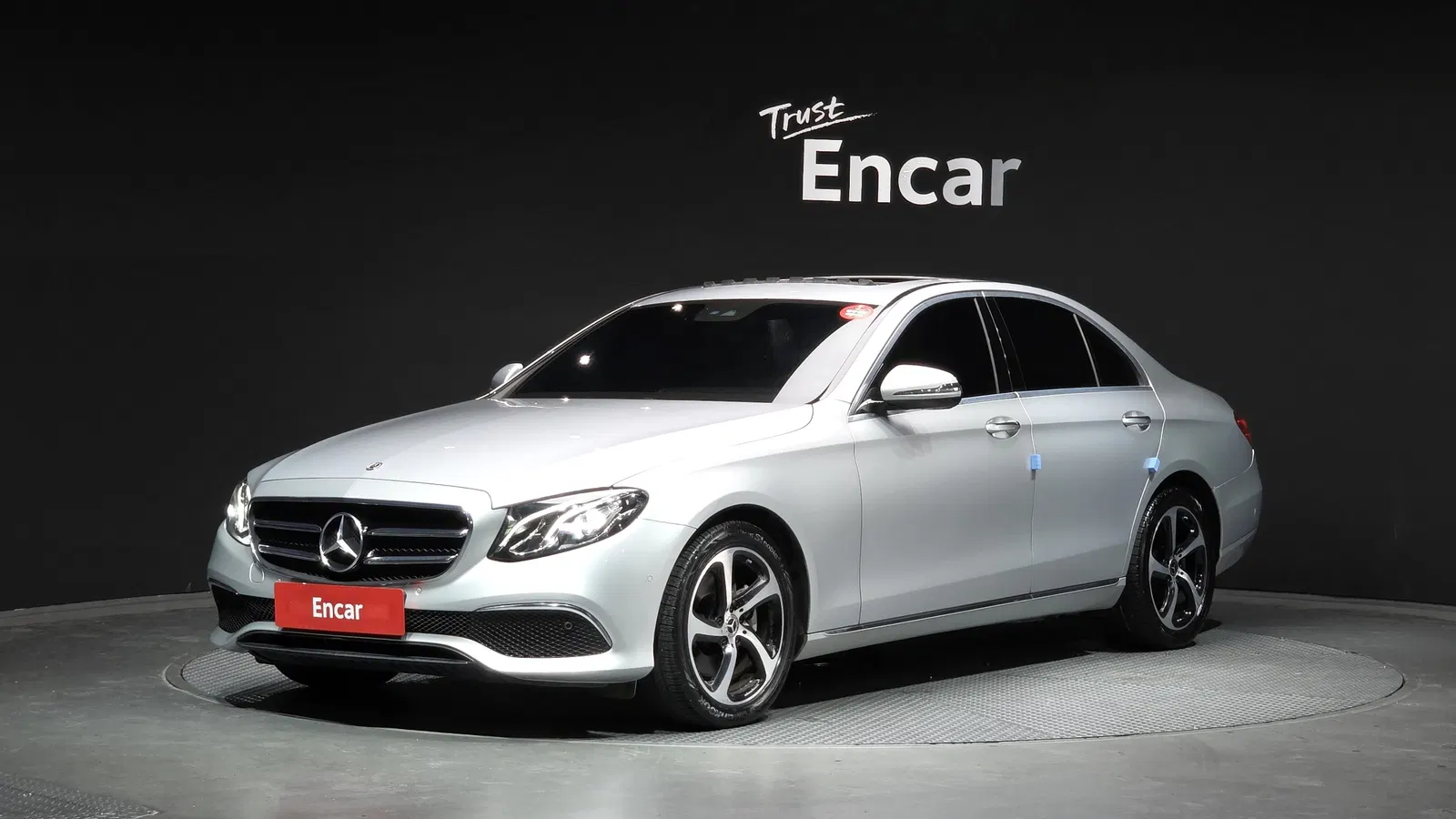 Mercedes-Benz Classe E E250 Avantgarde (W213) 2020 — photo 1 sur 20