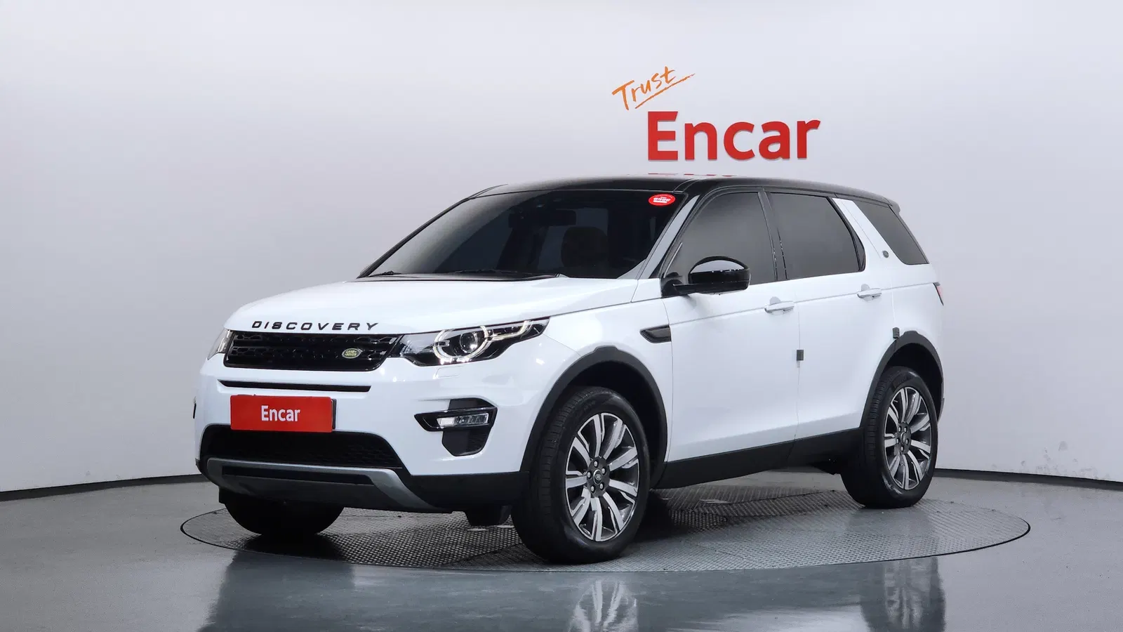Land Rover Discovery Sport 2.0 TD4 HSE Luxury 2018 — photo 1 sur 31