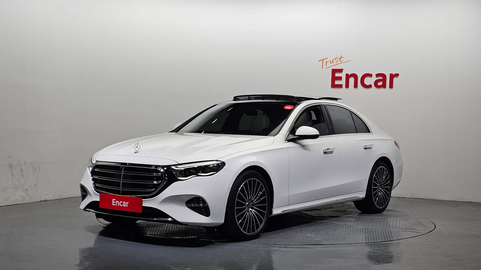Mercedes-Benz Classe E E450 4MATIC Exclusive (W214) 2025 — photo 1 sur 30