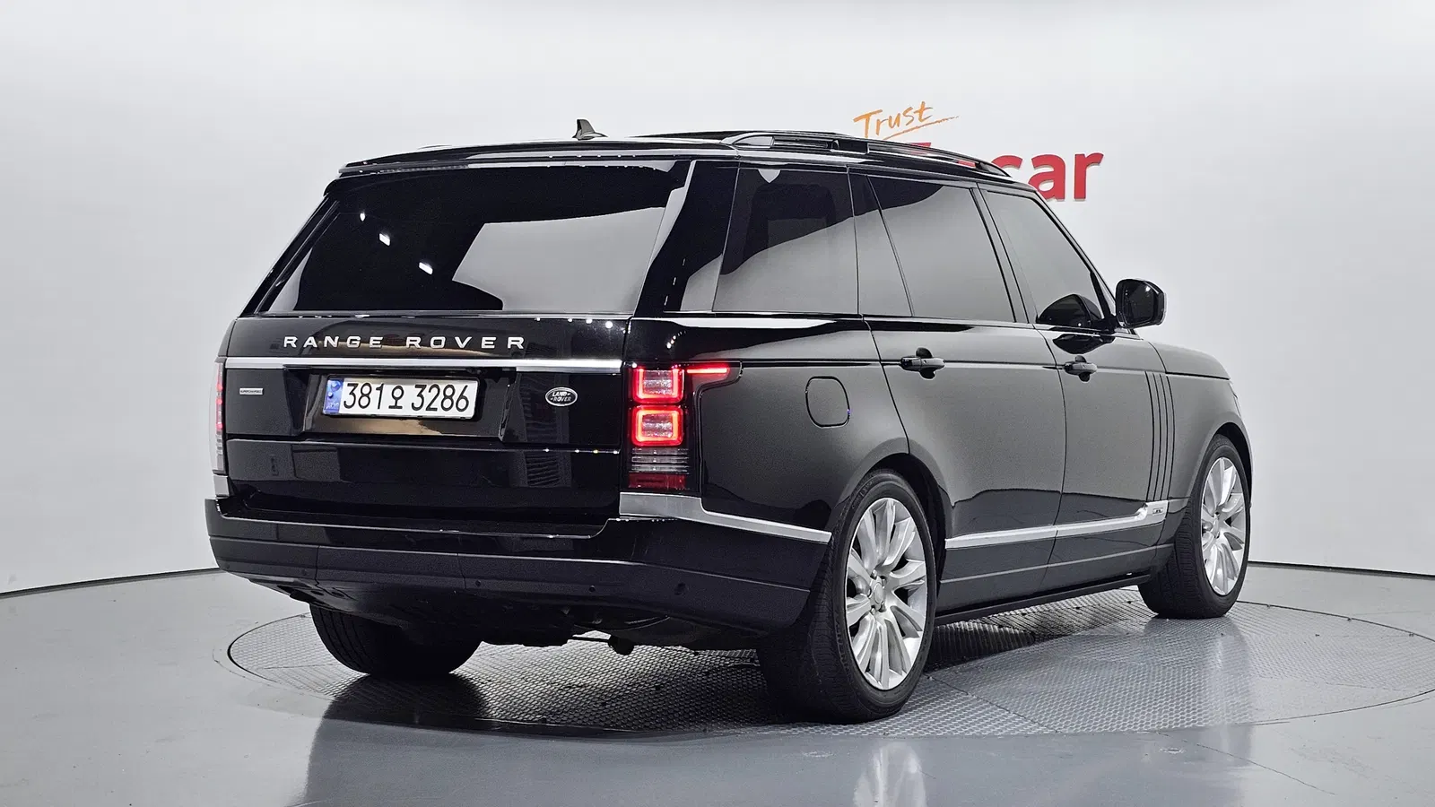 Land Rover Range Rover 4e génération 5.0 SC Vogue SE LWB 2016 — photo 1 sur 32