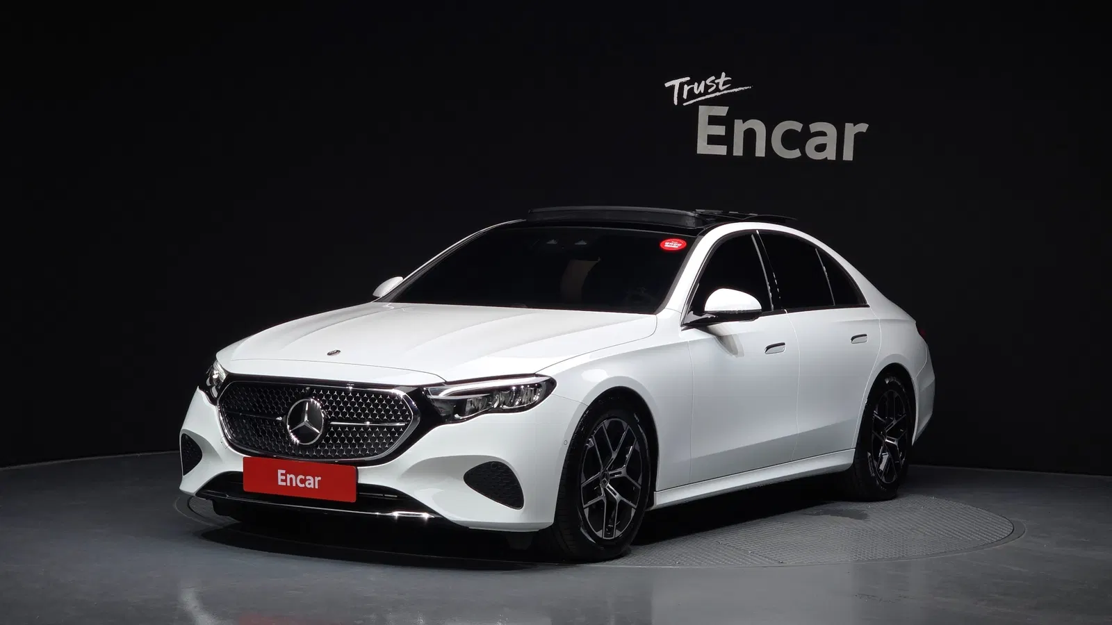 Mercedes-Benz Classe E E200 Avantgarde (W214) 2025 — photo 1 sur 32