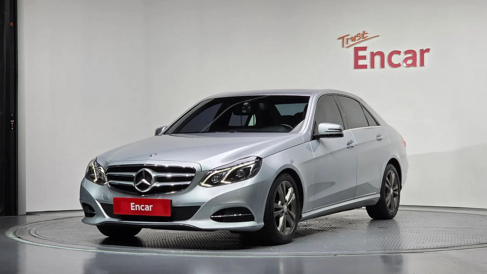 Mercedes-Benz Classe E E220 BlueTEC Avantgarde (W212) 2015 — photo 1 sur 20