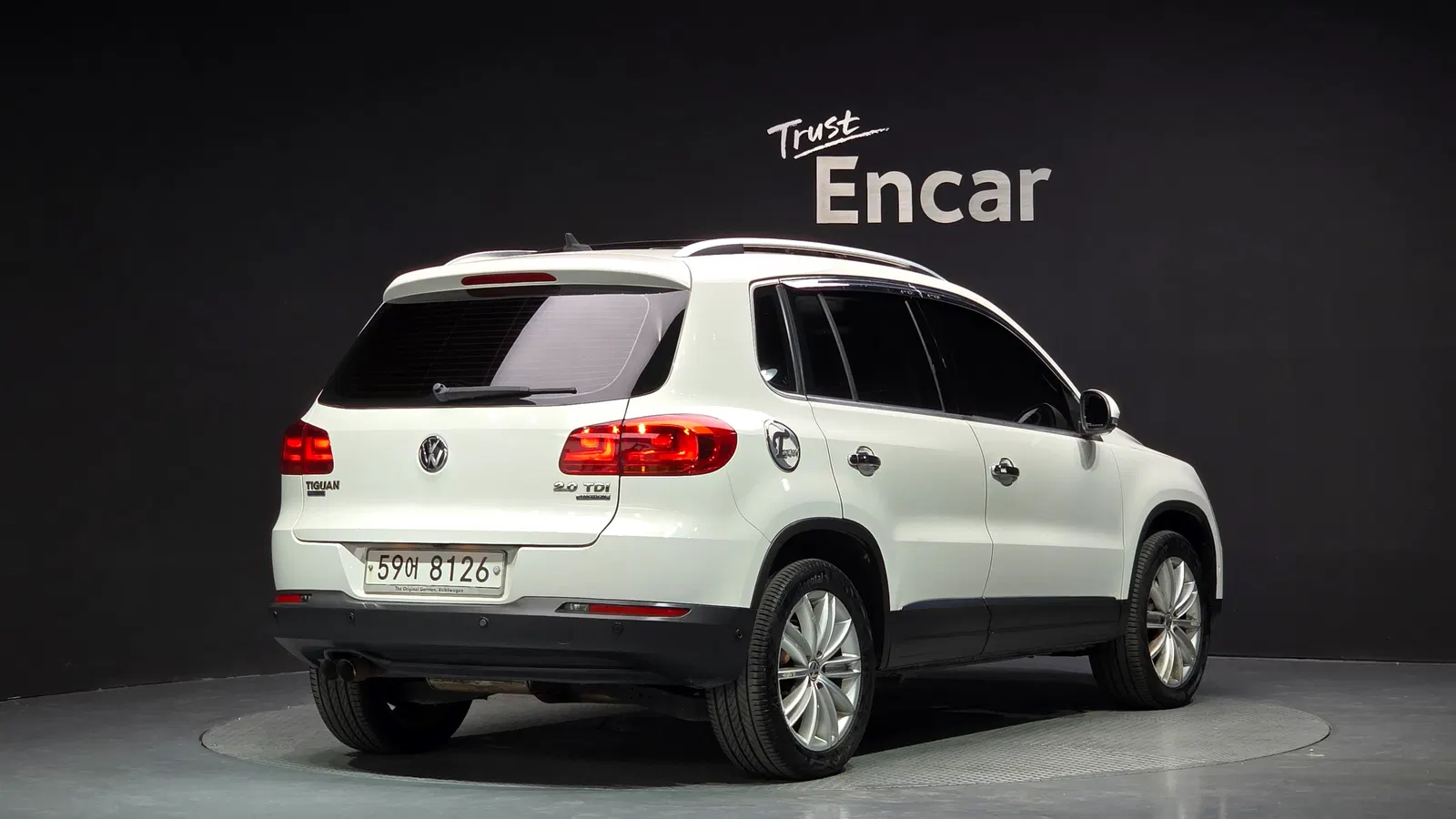 Volkswagen Tiguan 2.0 TDI Premium 2013 — photo 1 sur 36
