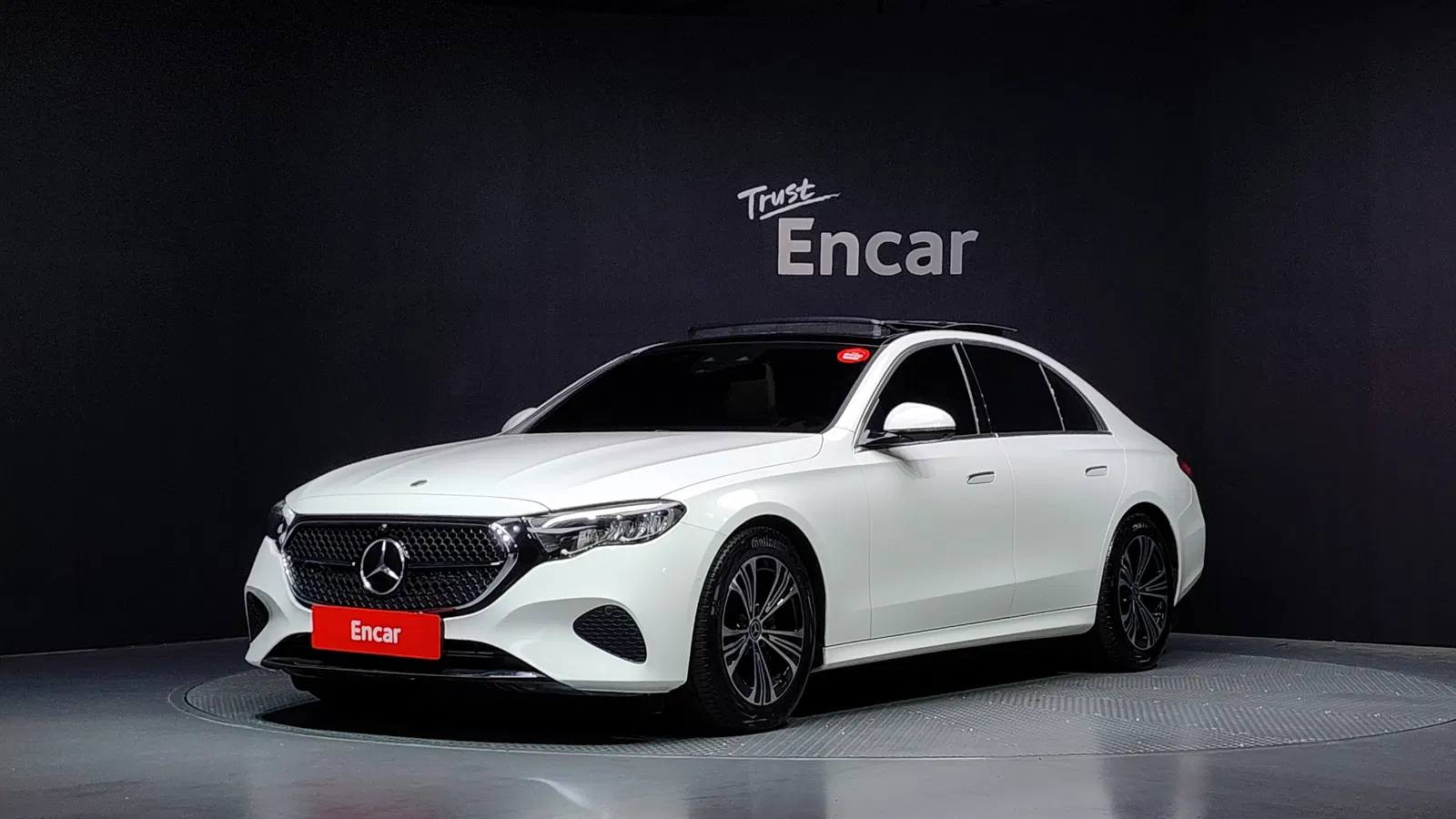 Mercedes-Benz Classe E E200 Avantgarde (W214) 2025 — photo 1 sur 32