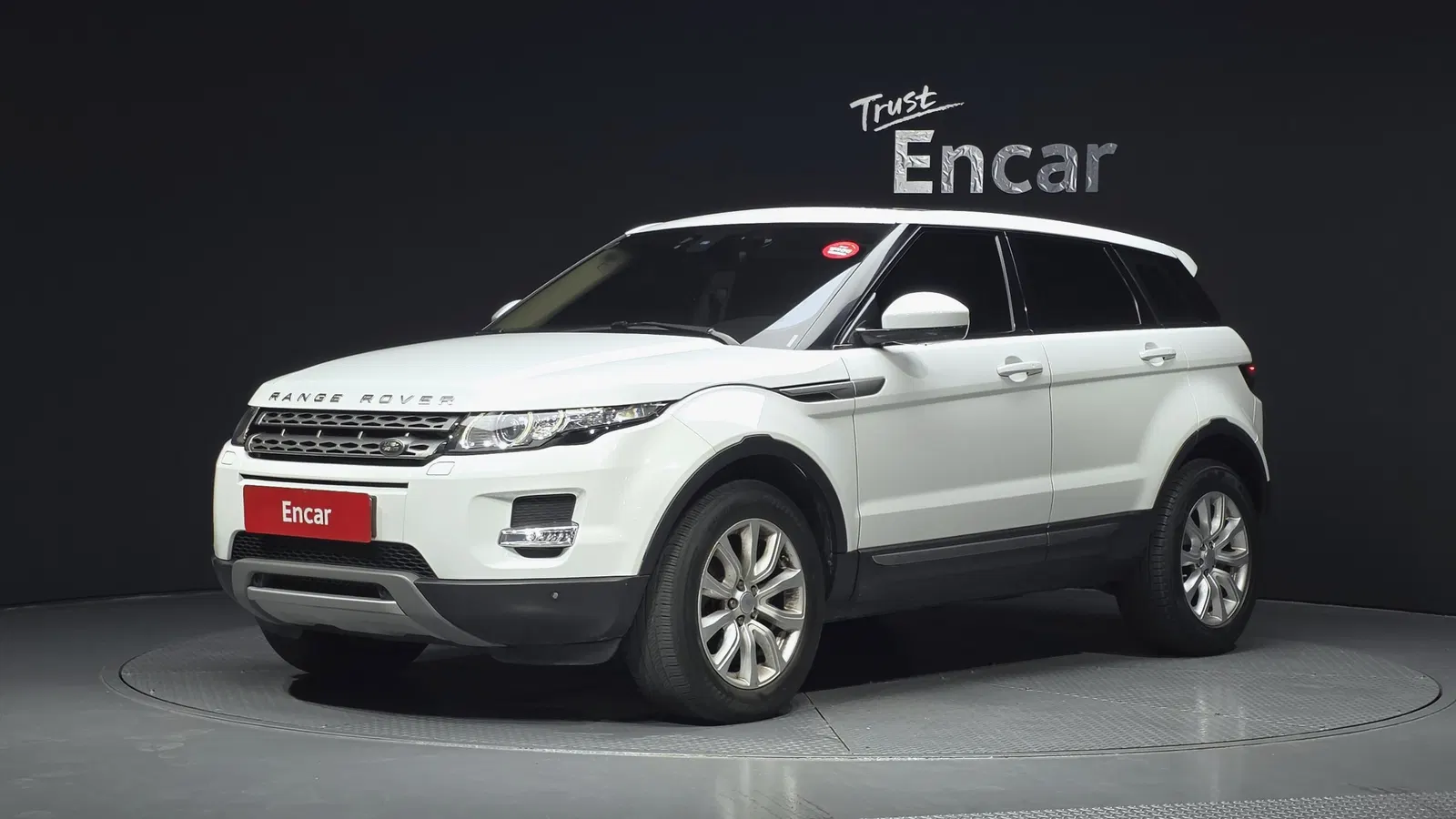 Land Rover Range Rover Evoque 2.2 SD4 Pure 2015 — photo 1 sur 26