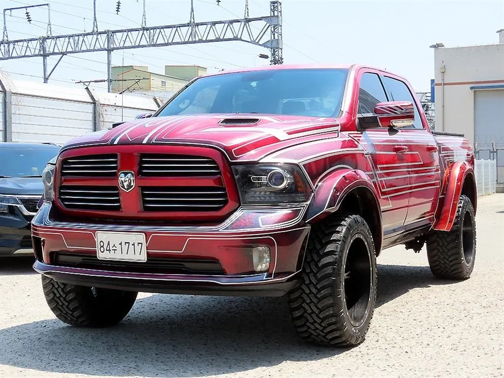 Dodge RAM Pickup 5.7 2014 — photo 1 sur 26